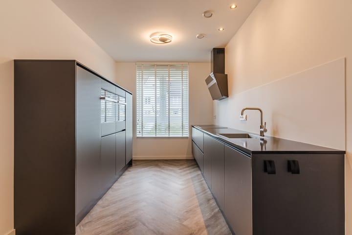 Tussenwoning te koop: Karawankenstraat 3, Tilburg