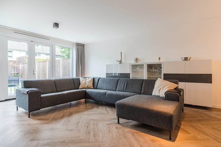 Tussenwoning te koop: Karawankenstraat 3, Tilburg