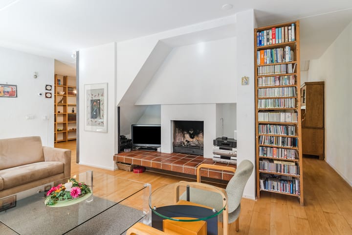 Tussenwoning te koop: Calfvense Bosloop 10, Tilburg