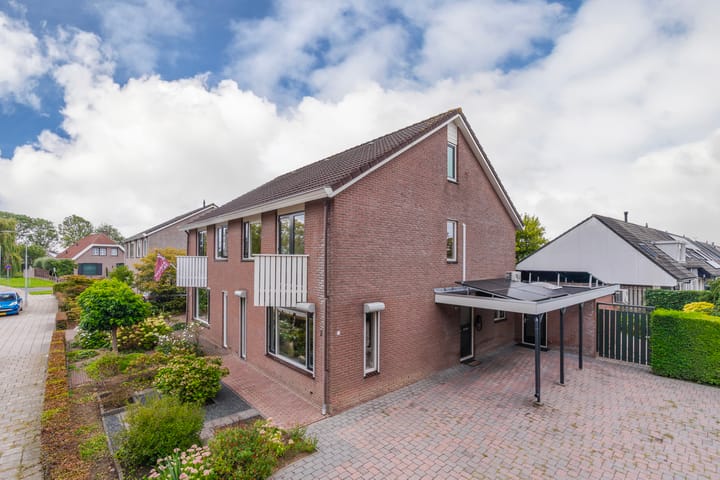 Twee-onder-één-kap te koop: Broeksingel 7, Driel
