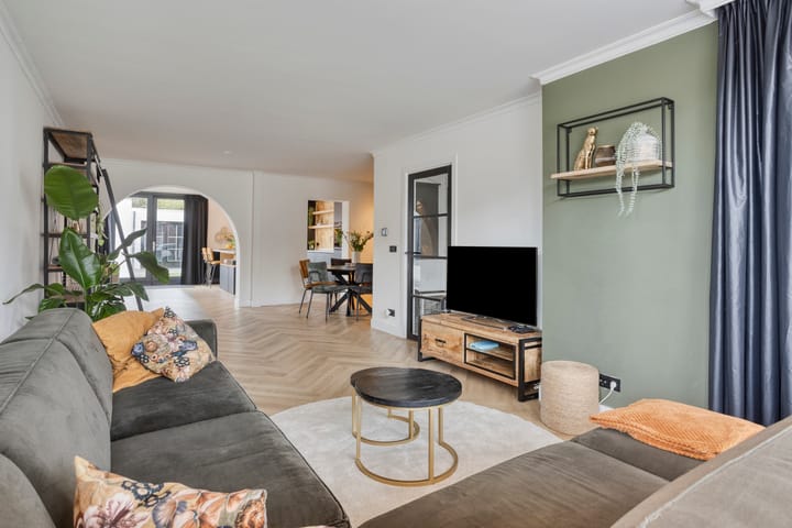 Twee-onder-één-kap te koop: Bernhardstraat 12, Berlicum