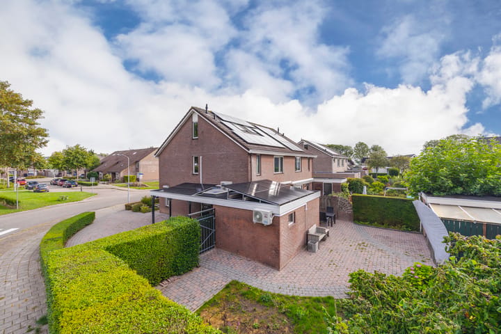Twee-onder-één-kap te koop: Broeksingel 7, Driel