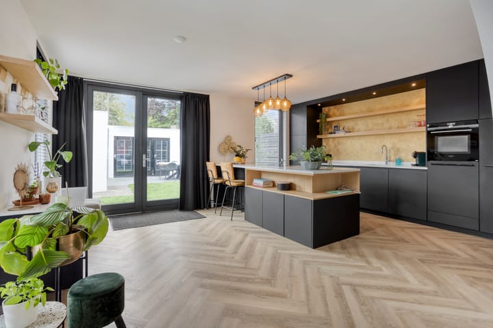 Twee-onder-één-kap te koop: Bernhardstraat 12, Berlicum