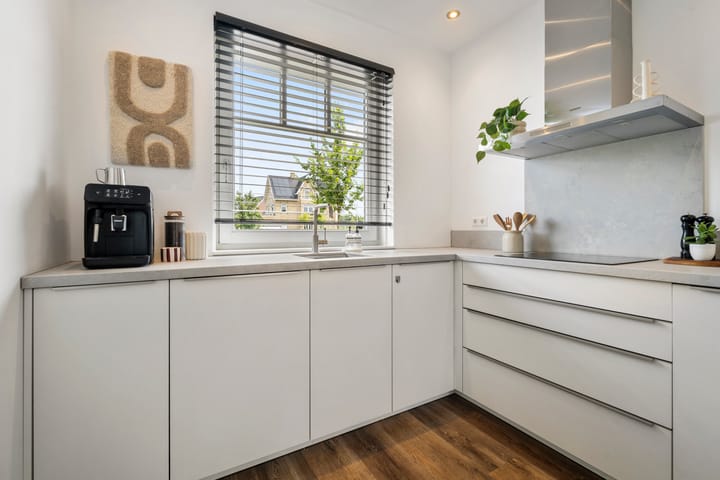 Tussenwoning te koop: Fort Veldhuissingel 4, Weesp