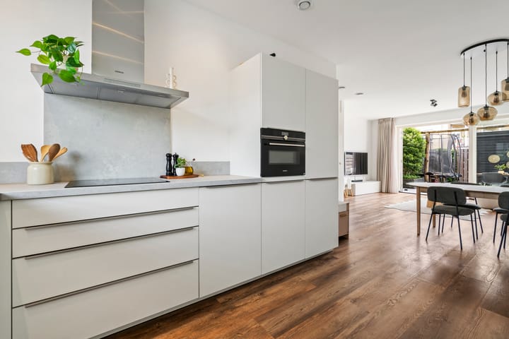 Tussenwoning te koop: Fort Veldhuissingel 4, Weesp