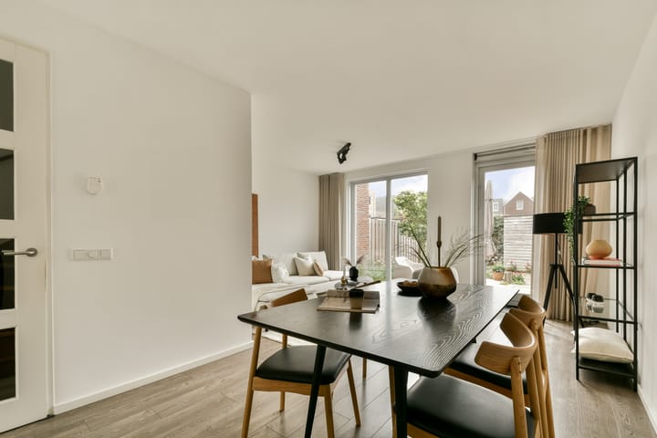 Tussenwoning te koop: Scharwoudestraat 51, Amersfoort