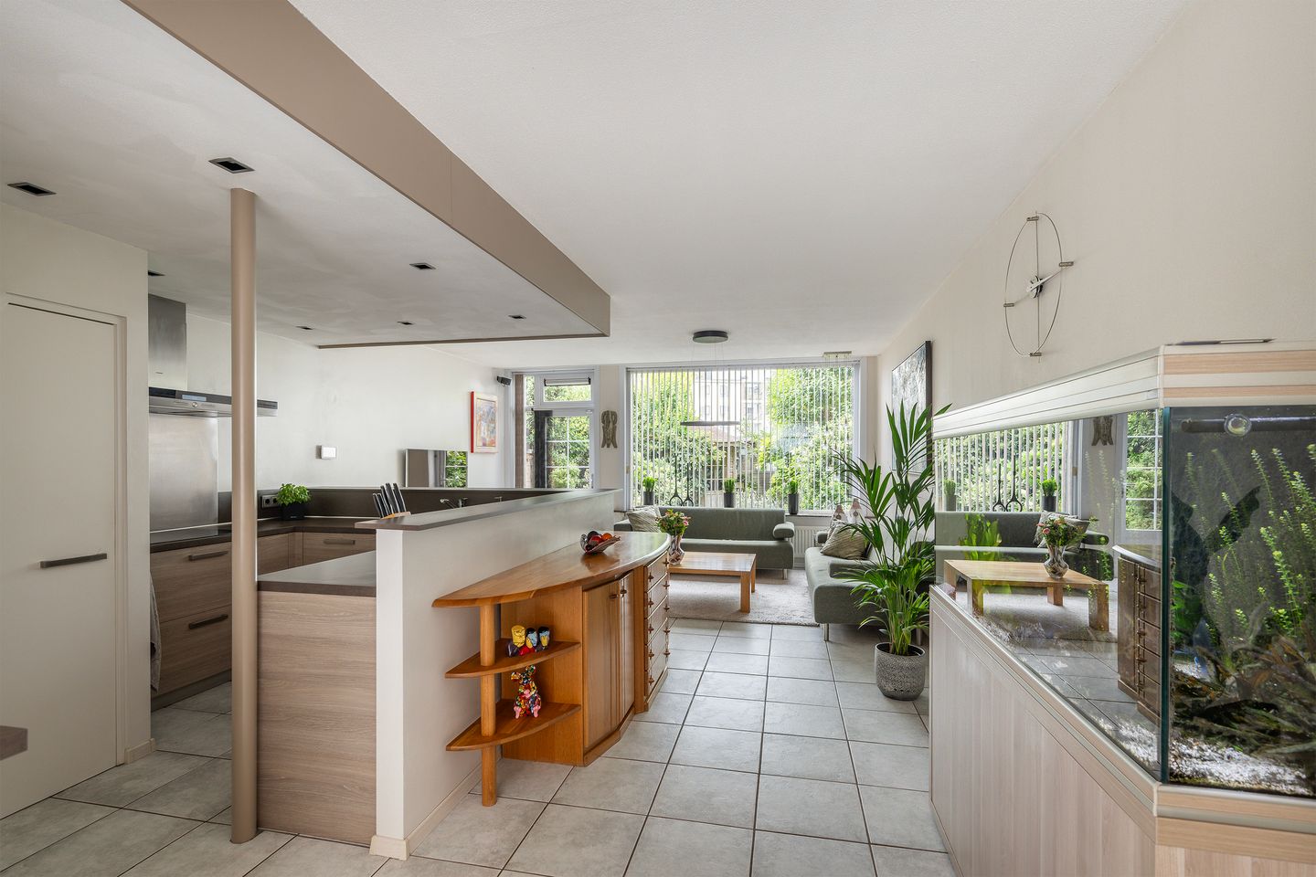 Photo 10 of Sweelinckstraat 138