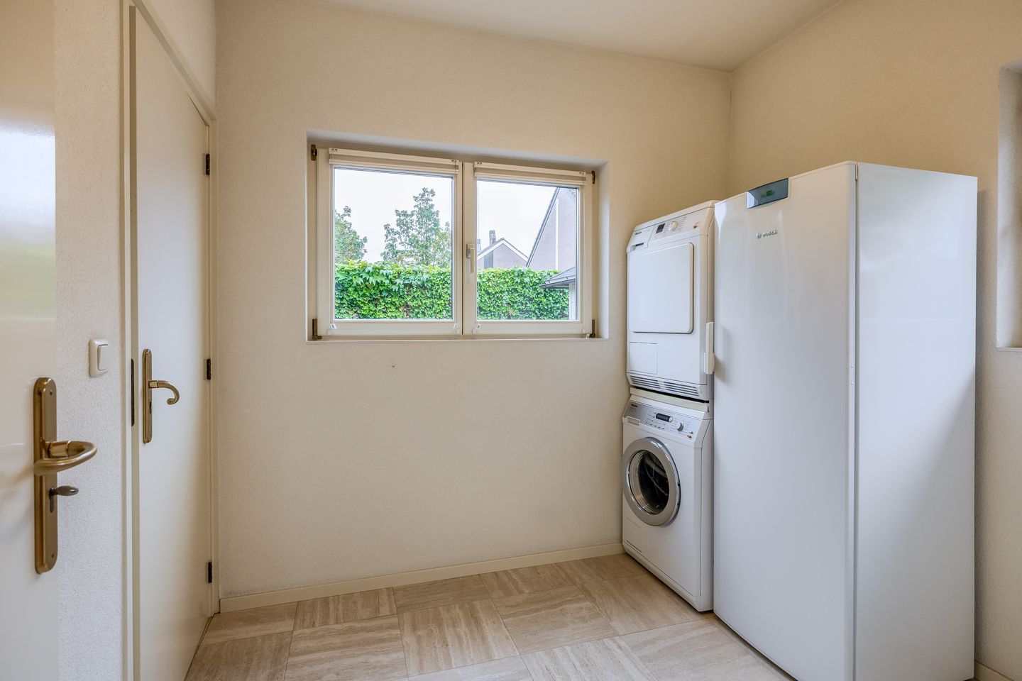 Photo 20 of Dotterbloemstraat 8