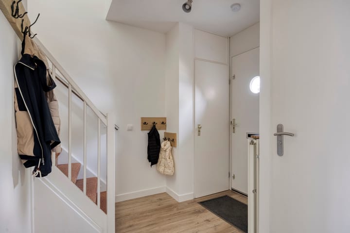 Tussenwoning te koop: Maasland 17, Riel