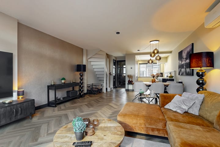 Tussenwoning te koop: Donkeregaarde 6, Nieuwegein