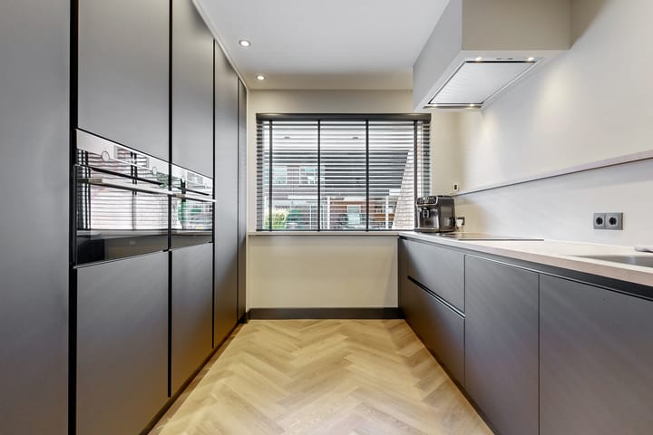 Tussenwoning te koop: Donkeregaarde 6, Nieuwegein