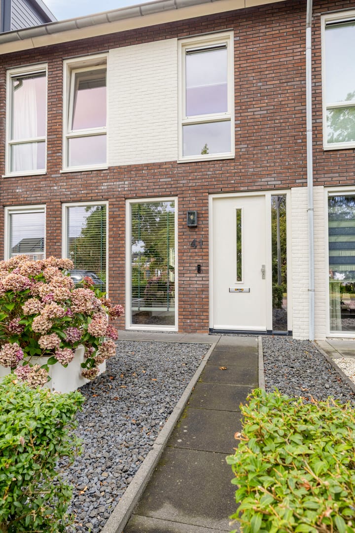 Tussenwoning te koop: Es 41, Leek