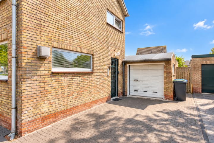 Hoekwoning te koop: Mozartstraat 7, Axel
