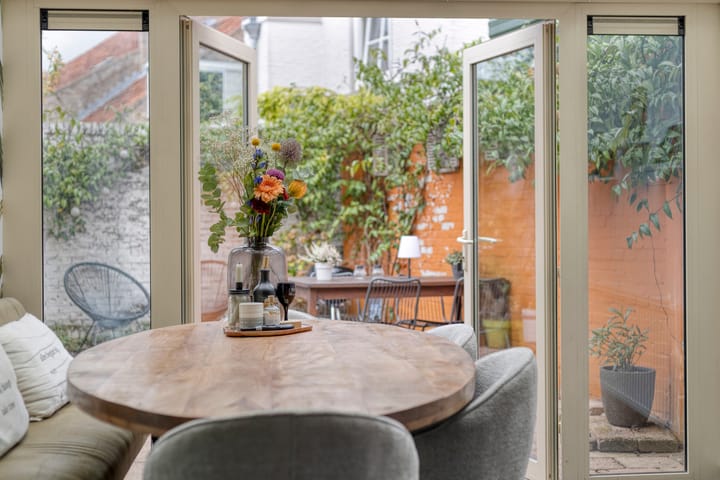 Tussenwoning te koop: Scholiersberg 6, Bergen Op Zoom