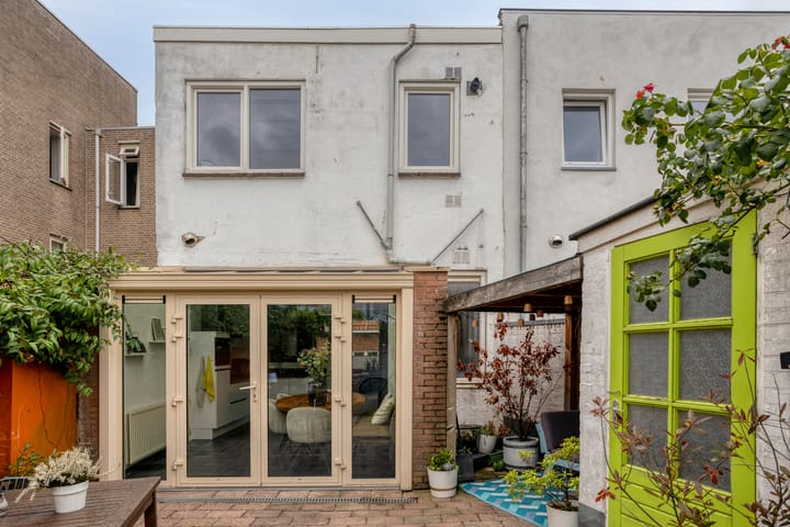 Tussenwoning te koop: Scholiersberg 6, Bergen Op Zoom