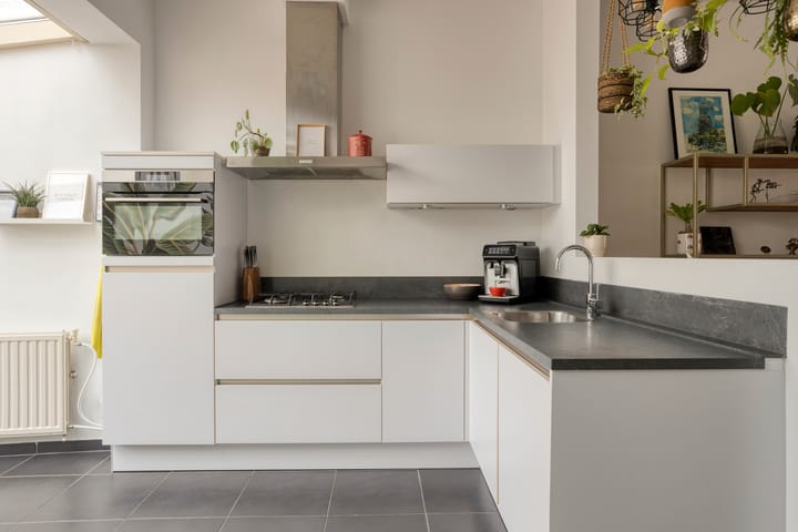 Tussenwoning te koop: Scholiersberg 6, Bergen Op Zoom