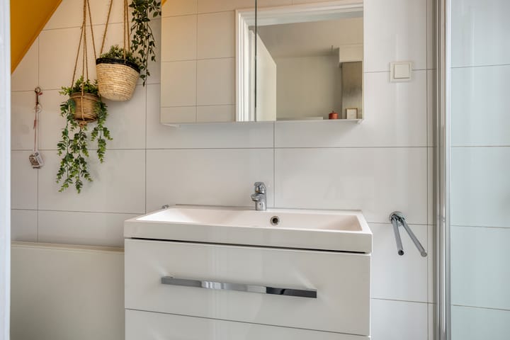 Tussenwoning te koop: Scholiersberg 6, Bergen Op Zoom