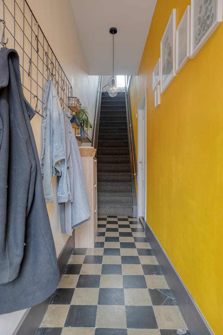 Tussenwoning te koop: Scholiersberg 6, Bergen Op Zoom