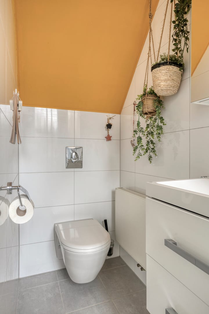 Tussenwoning te koop: Scholiersberg 6, Bergen Op Zoom