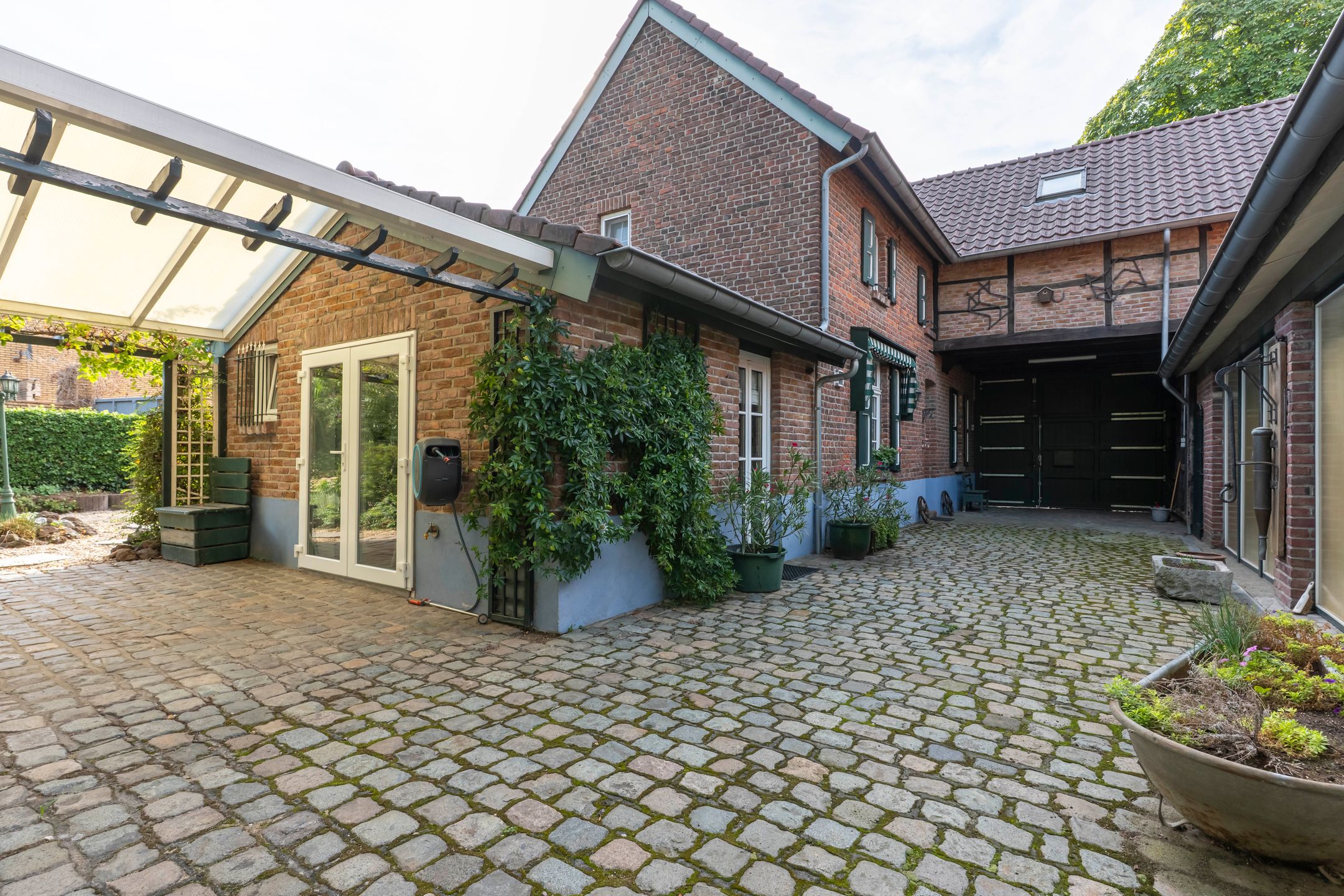 Photo 3 of Nieuwwijkstraat 17