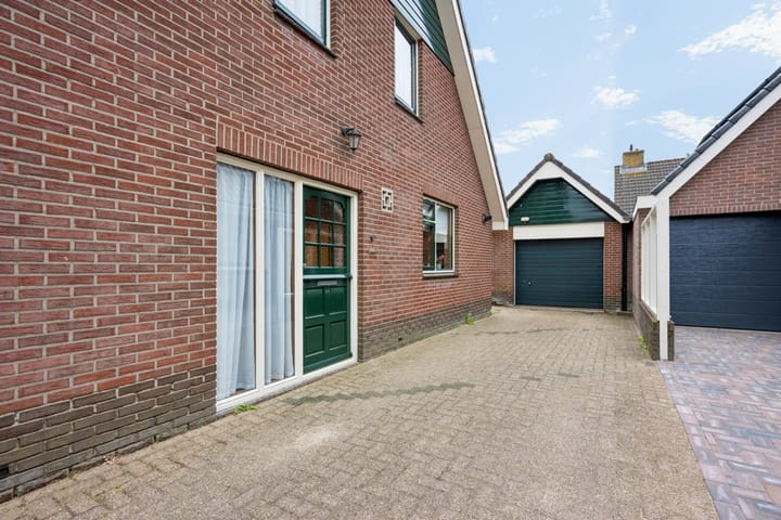 Twee-onder-één-kap te koop: Brouwerspad 20, Nijkerkerveen
