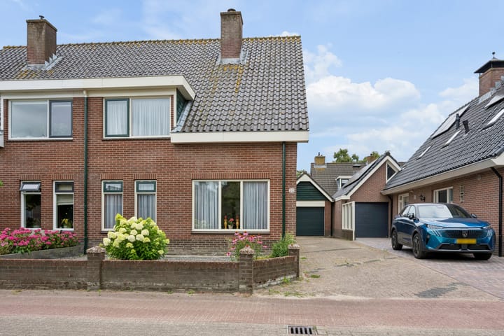 Twee-onder-één-kap te koop: Brouwerspad 20, Nijkerkerveen