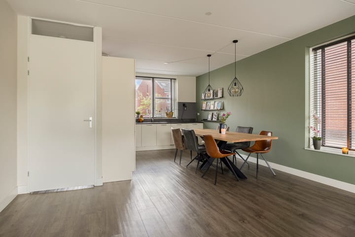 Hoekwoning te koop: Rozenbottel 6, Hengelo