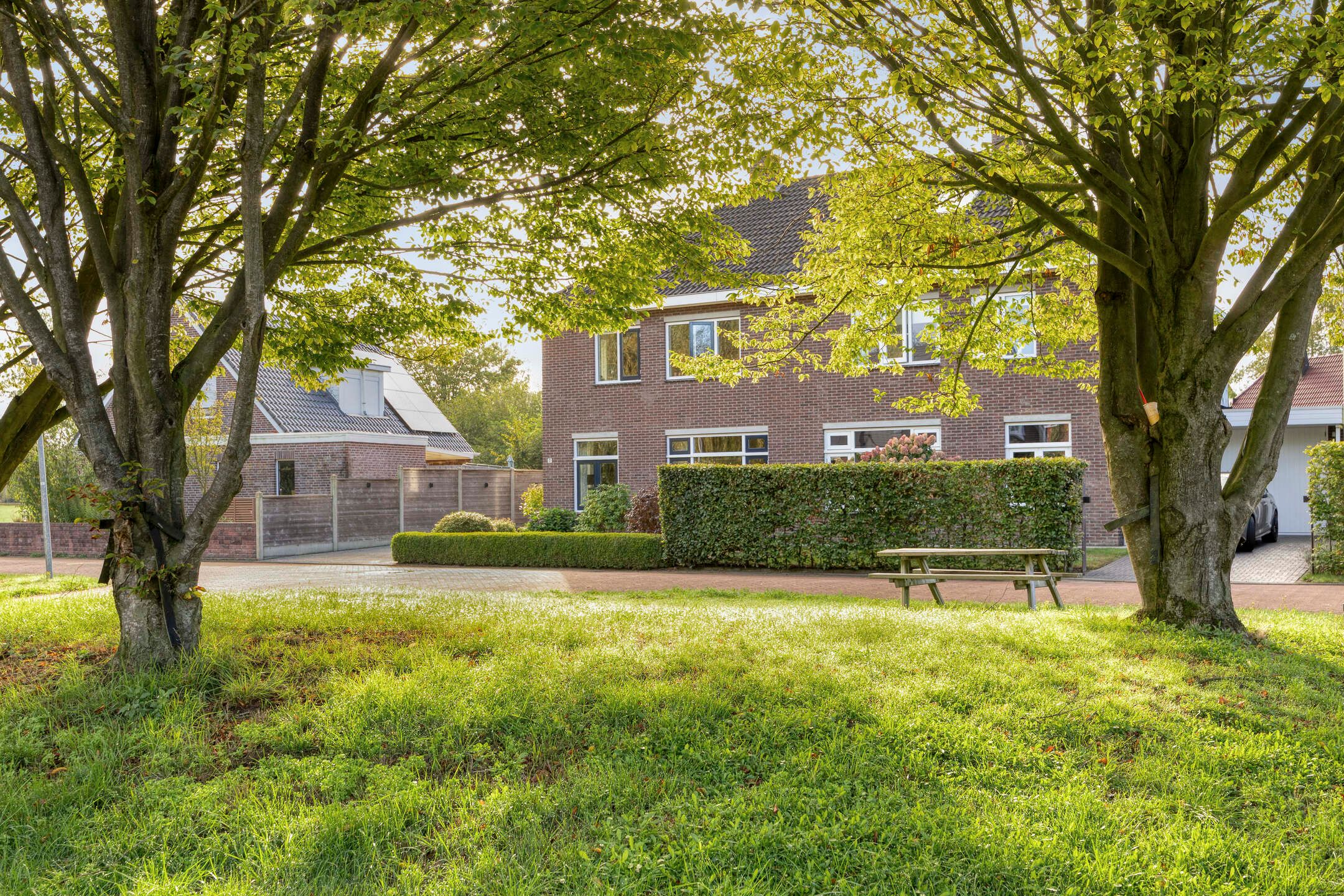 Foto 45 van Meester Onsteestraat 21