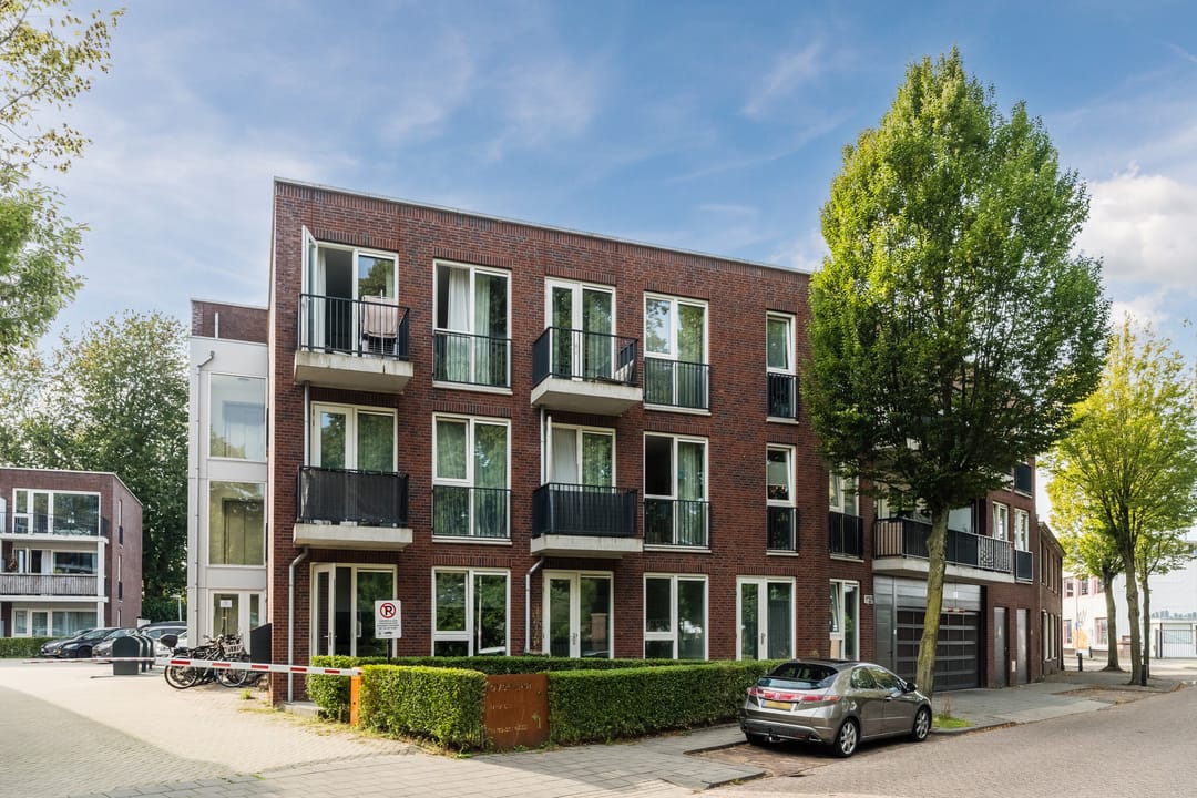Photo 1 of Lovensestraat 17-06