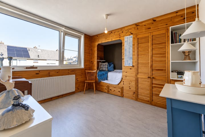Tussenwoning te koop: Burgemeester van Trichtlaan 61, Wilnis