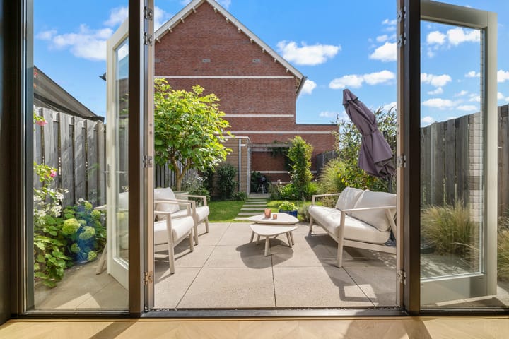 Tussenwoning te koop: Fort Vreeswijklaan 27, Weesp