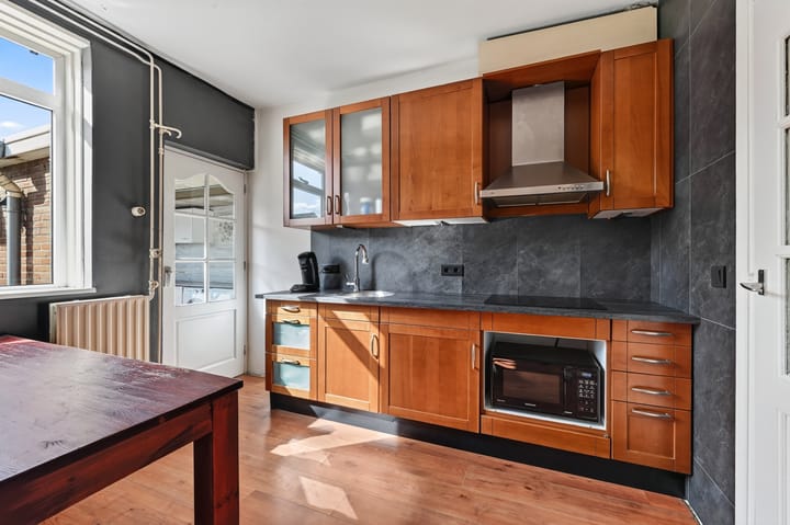 Hoekwoning te koop: Van Hogendorpstraat 17, Veenoord