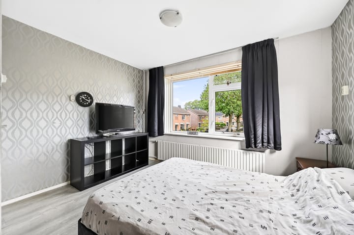 Hoekwoning te koop: Van Hogendorpstraat 17, Veenoord