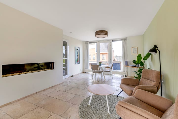 Tussenwoning te koop: Clausstraat 138, Hellevoetsluis