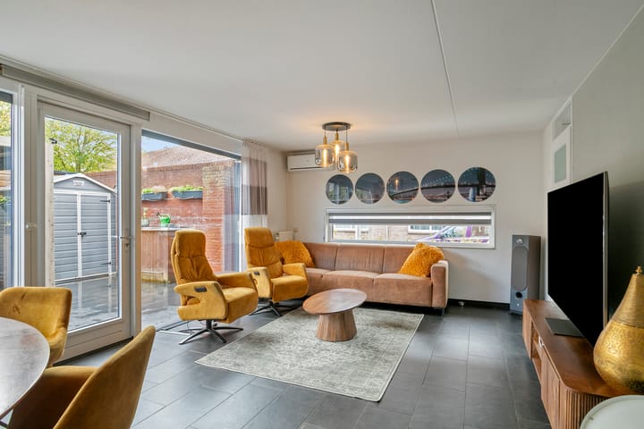 Hoekwoning te koop: Robert Fruinstraat 10, Tilburg