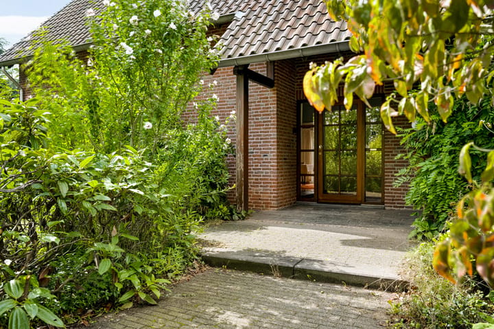 Vrijstaande woning te koop: Kerkeveldlaan 13, Roermond