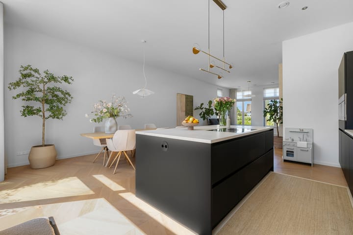 Hoekwoning te koop: Loevesteinlaan 12, Weesp