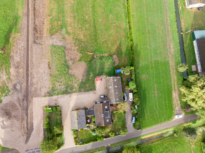 Twee-onder-één-kap te koop: Lekdijk West 47KAVEL, Wijk Bij Duurstede