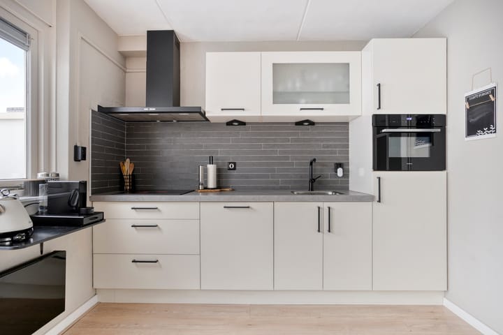 Tussenwoning te koop: Schuylenhof 69, Apeldoorn