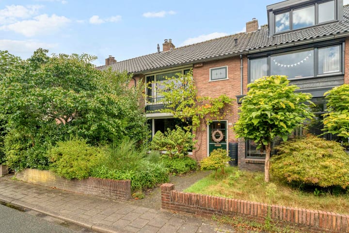 Tussenwoning te koop: Plataanlaan 16, Harderwijk