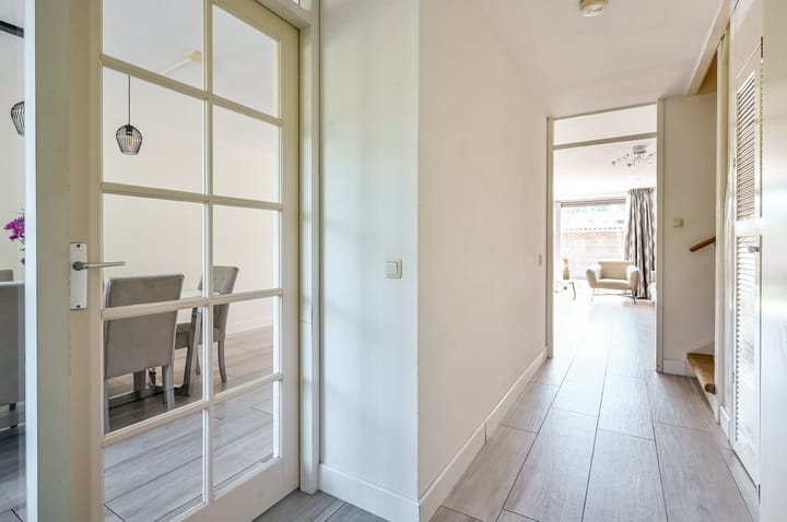 Tussenwoning te koop: Vondelstraat 7, Almere