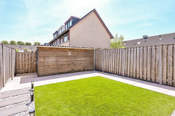 Tussenwoning te koop: Vondelstraat 7, Almere