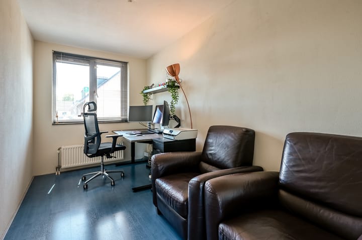 Tussenwoning te koop: Vondelstraat 7, Almere