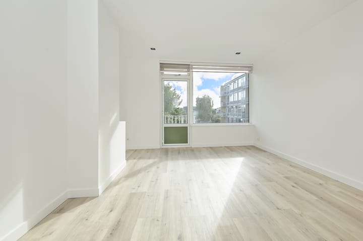 Appartement te koop: Einsteinlaan 227, Badhoevedorp