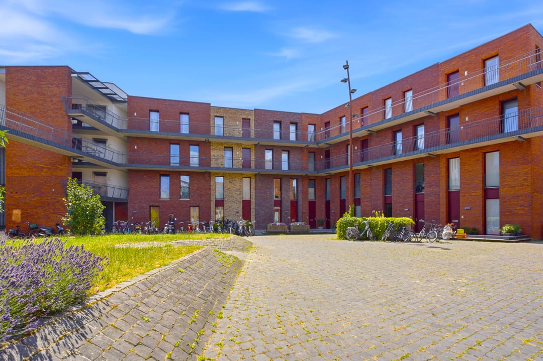 Foto 1 van Scholenhof 8