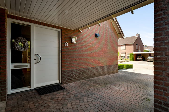Vrijstaande woning te koop: Zwaansweg 8, Swalmen
