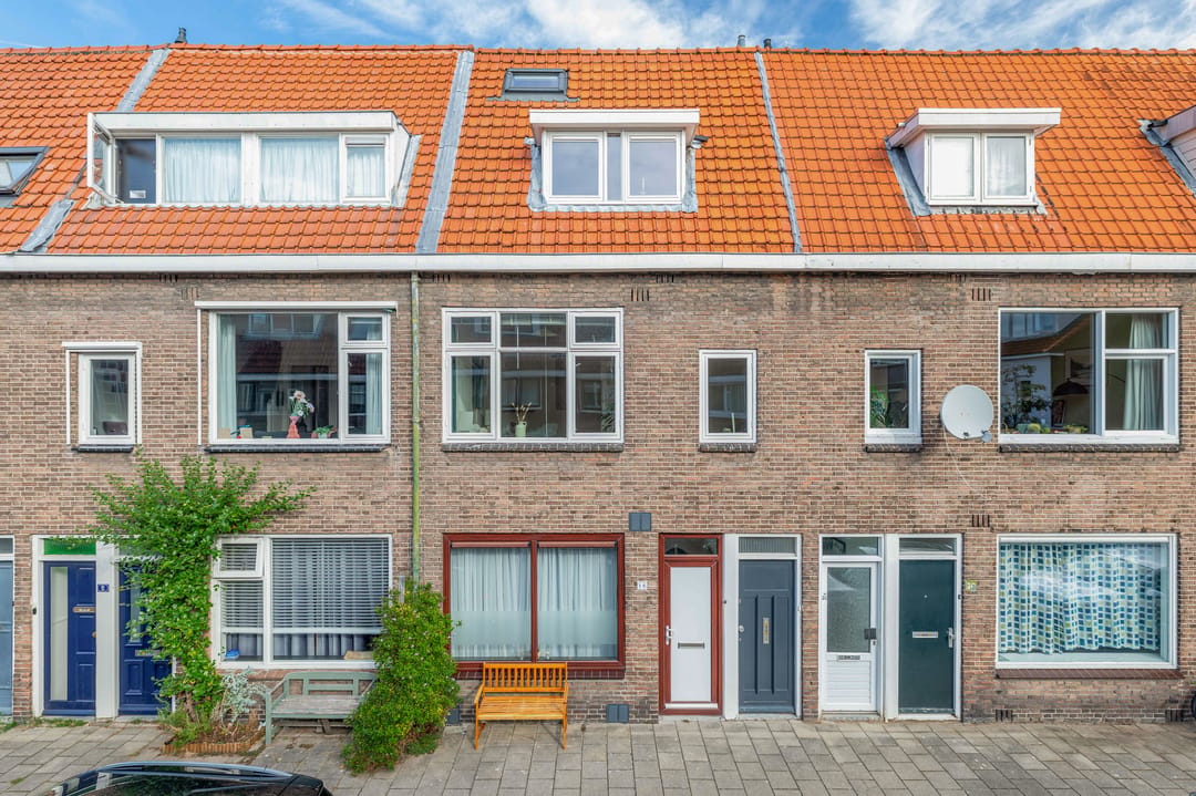 Photo 1 of Linnaeusstraat 18-BS
