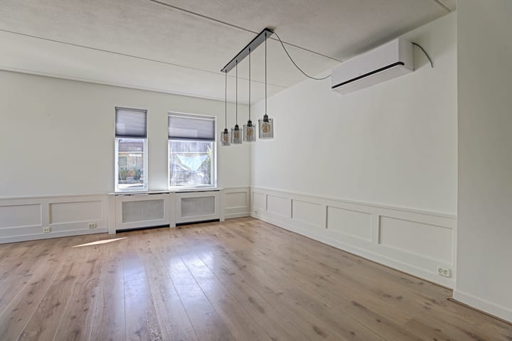 Vrijstaande woning te koop: S. van der Molenstrjitte 5, Wijnaldum