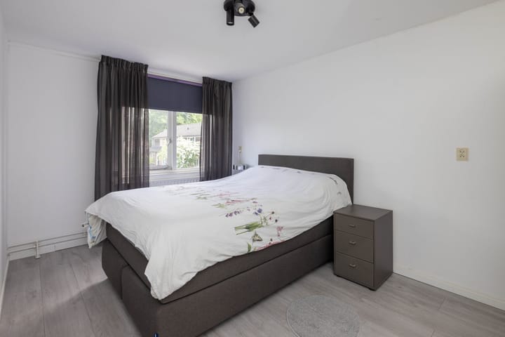 Hoekwoning te koop: Willem Royaardsstraat 49, Hengelo