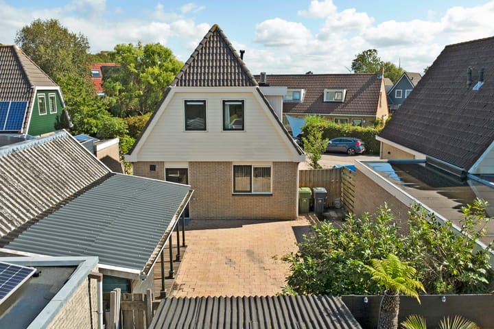 Vrijstaande woning te koop: S. van der Molenstrjitte 5, Wijnaldum